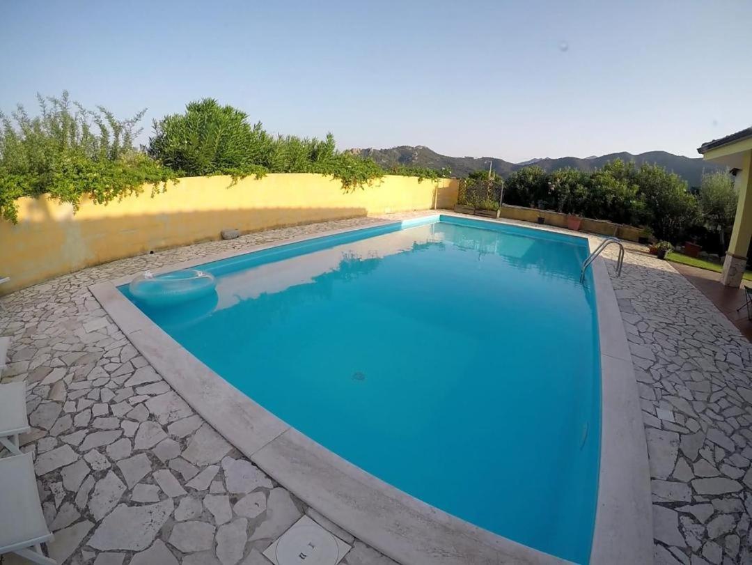 B&B Il Melograno Capoterra Εξωτερικό φωτογραφία